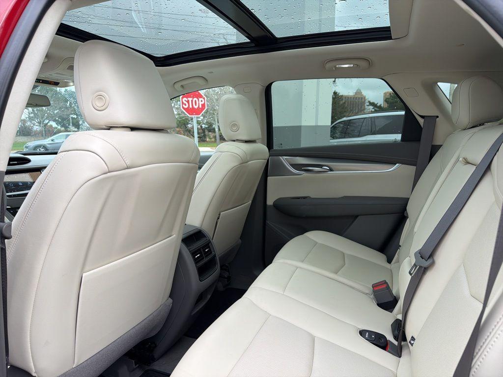 used 2023 Cadillac XT5 car, priced at $36,759