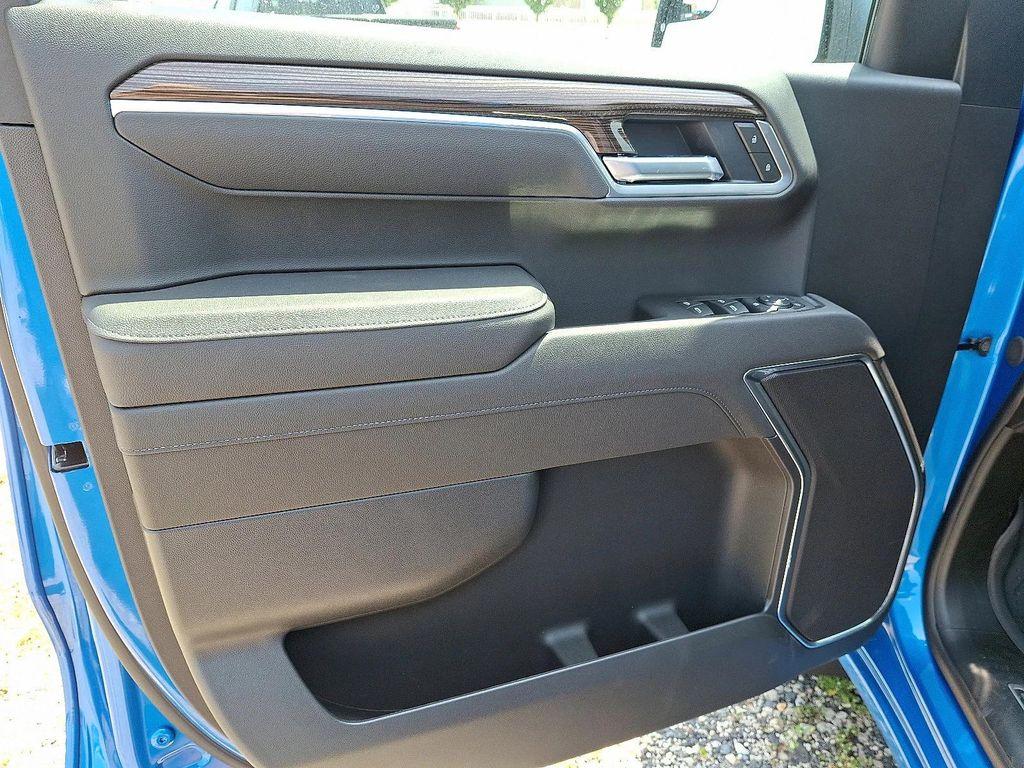 new 2025 Chevrolet Silverado 1500 car, priced at $55,990