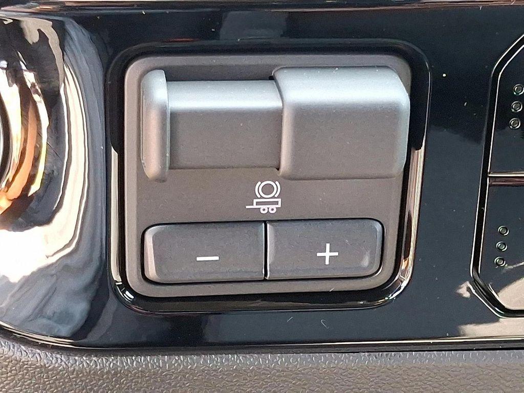 new 2025 Chevrolet Silverado 1500 car, priced at $55,990