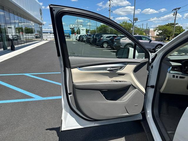 used 2022 Cadillac XT5 car, priced at $30,777