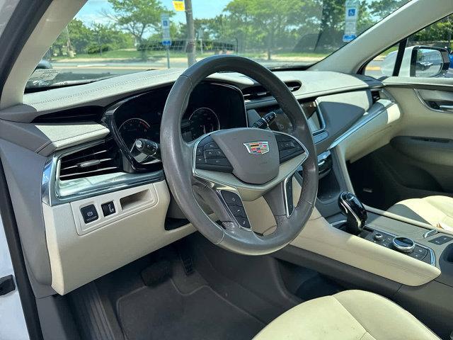 used 2022 Cadillac XT5 car, priced at $30,777