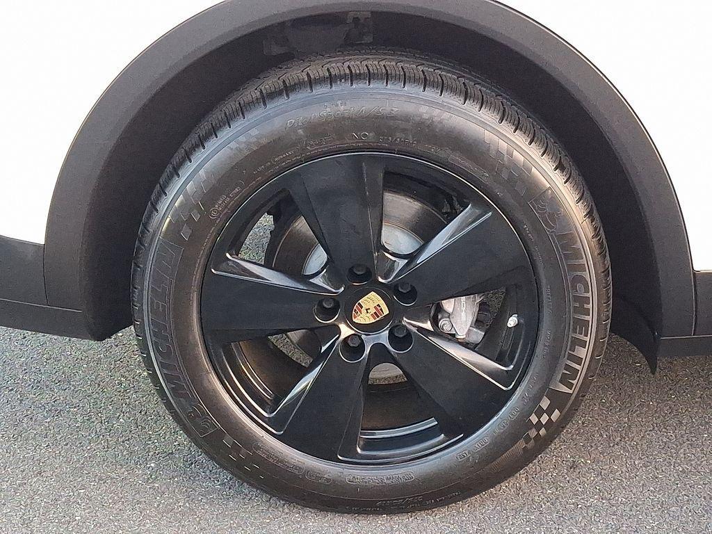 used 2019 Porsche Cayenne car, priced at $26,391