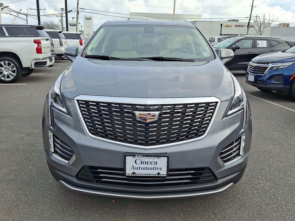 used 2021 Cadillac XT5 car, priced at $33,499