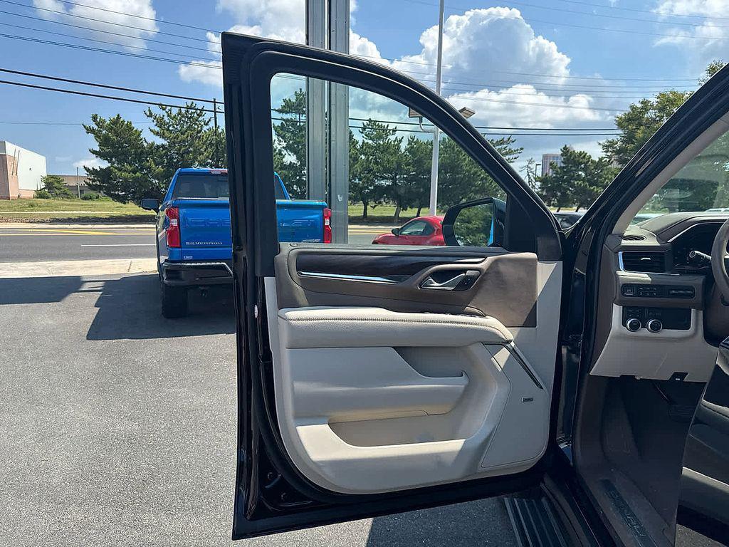 used 2023 GMC Yukon car, priced at $51,899