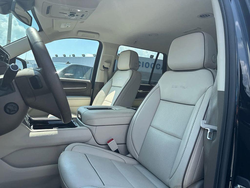 used 2023 GMC Yukon car, priced at $51,899
