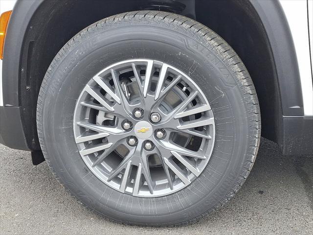 new 2025 Chevrolet Traverse car, priced at $42,995