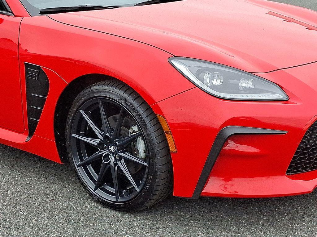 used 2023 Toyota GR86 car, priced at $28,900