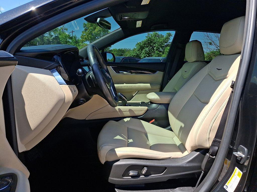 used 2017 Cadillac XT5 car, priced at $9,995
