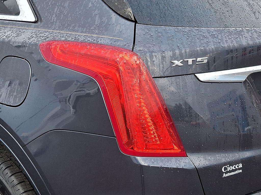 used 2019 Cadillac XT5 car, priced at $20,900