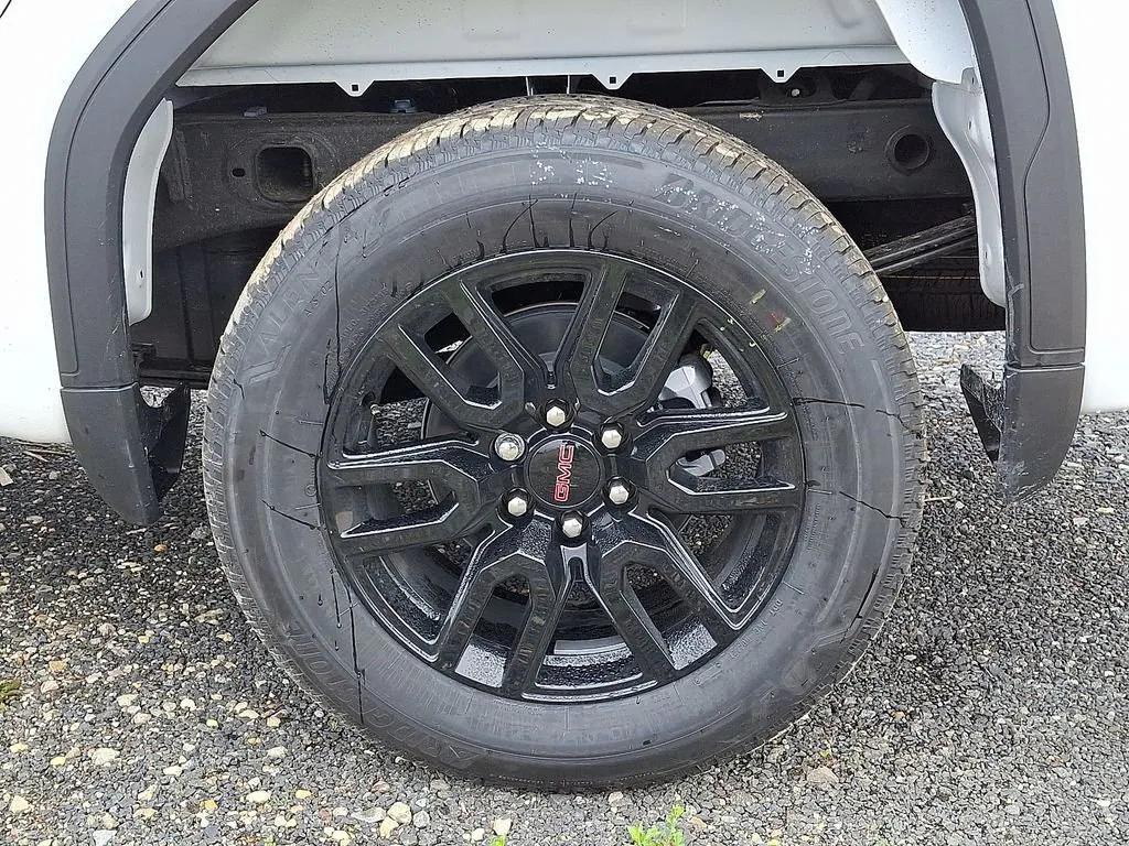 new 2025 GMC Sierra 1500 car, priced at $53,545