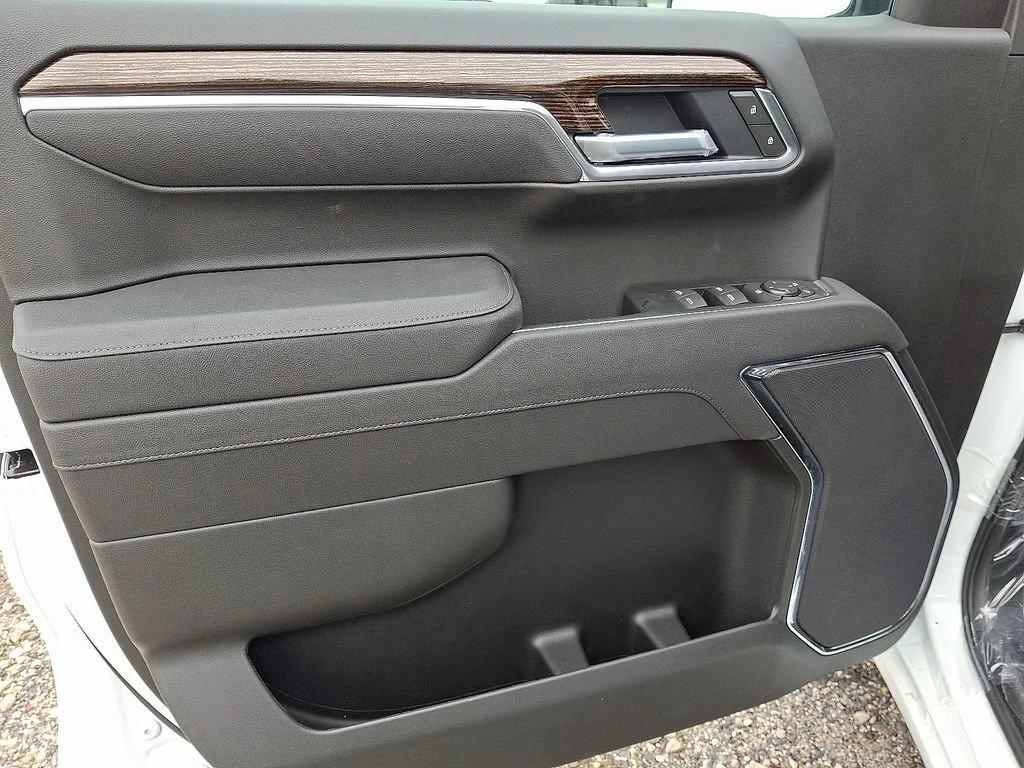 new 2025 GMC Sierra 1500 car, priced at $53,545