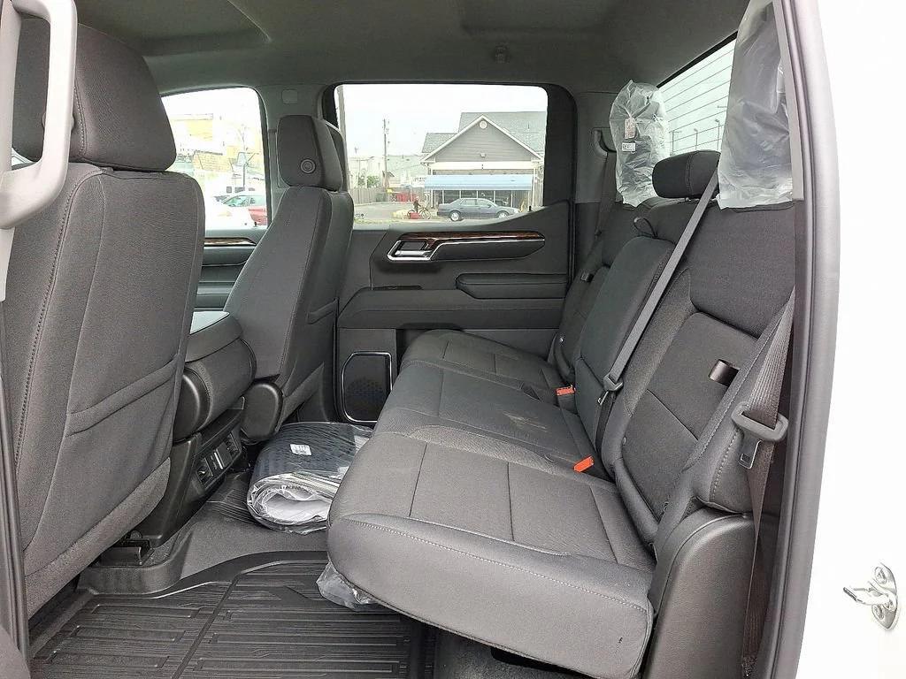 new 2025 GMC Sierra 1500 car, priced at $53,545