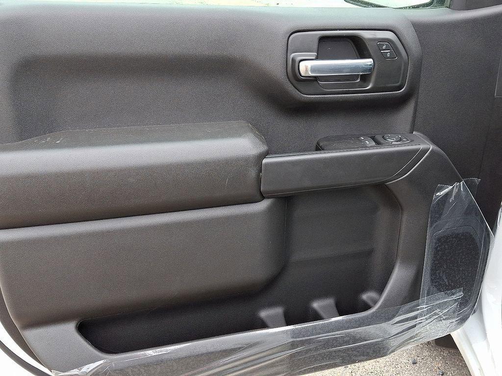 new 2025 GMC Sierra 1500 car, priced at $44,405