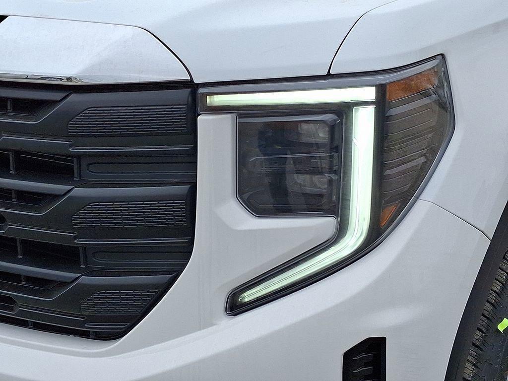 new 2025 GMC Sierra 1500 car, priced at $44,405