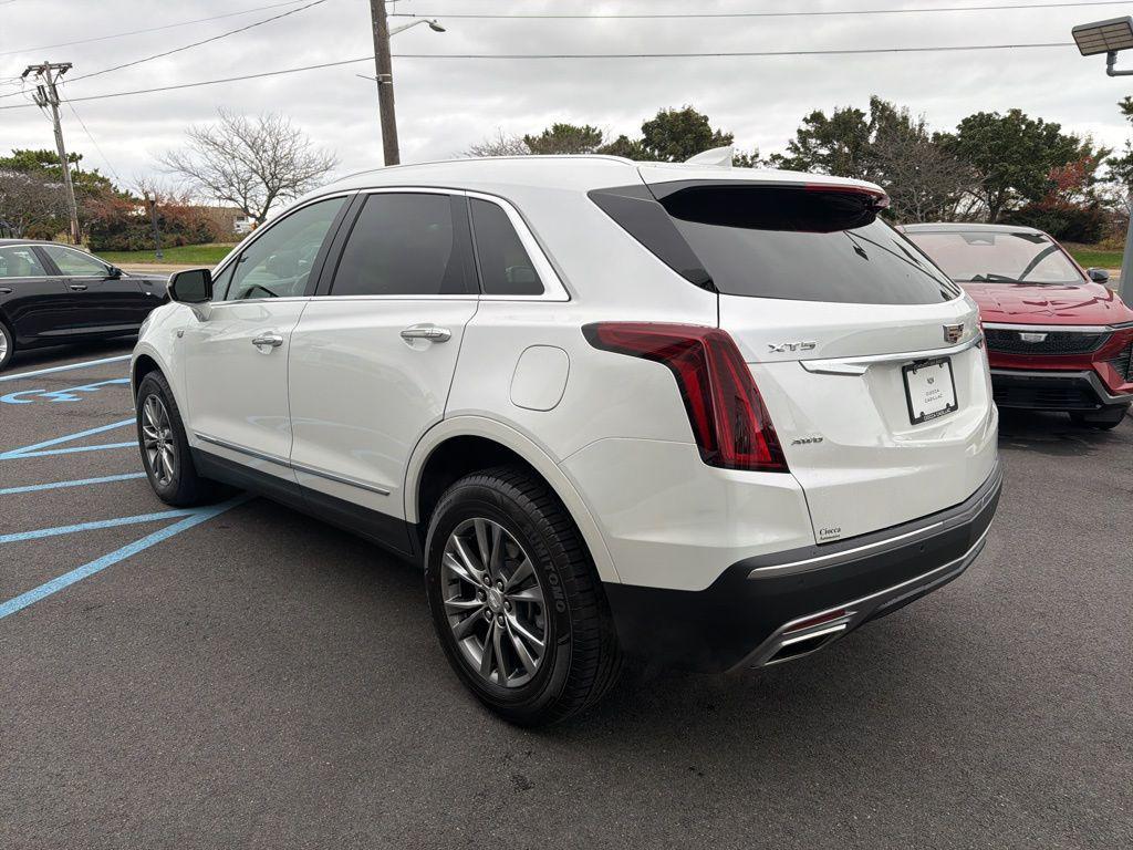 used 2022 Cadillac XT5 car, priced at $32,486