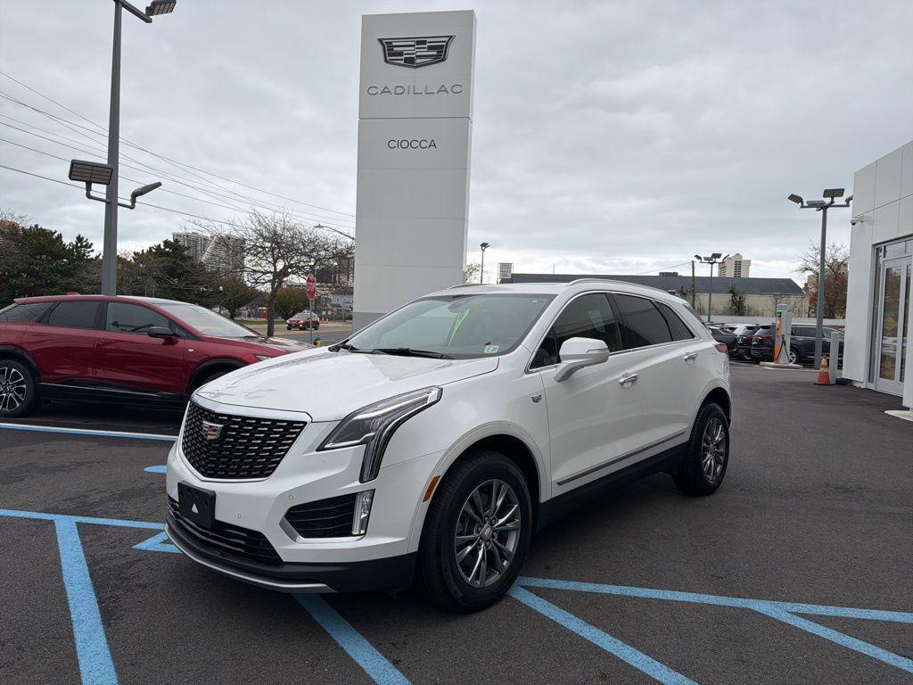 used 2022 Cadillac XT5 car, priced at $32,486