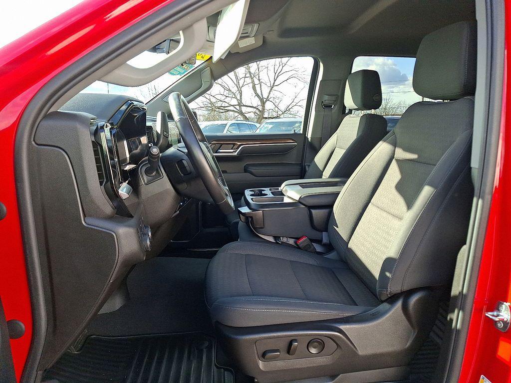 used 2022 Chevrolet Silverado 1500 car, priced at $35,000