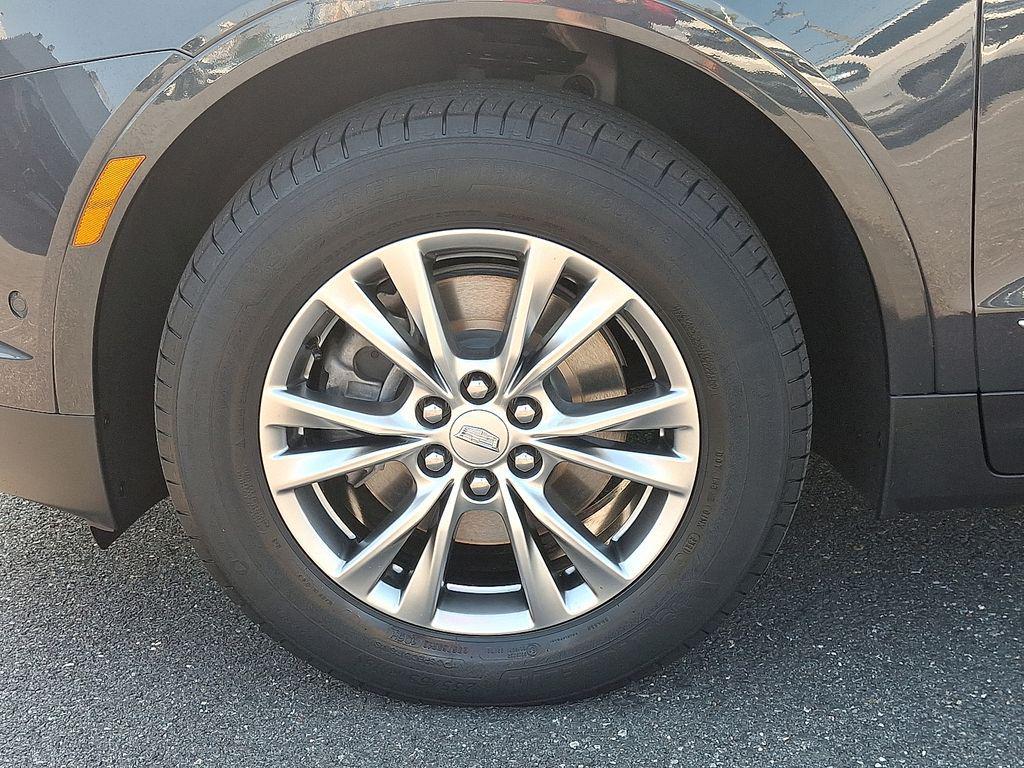 used 2022 Cadillac XT5 car, priced at $28,995