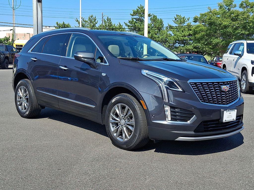 used 2022 Cadillac XT5 car, priced at $28,995