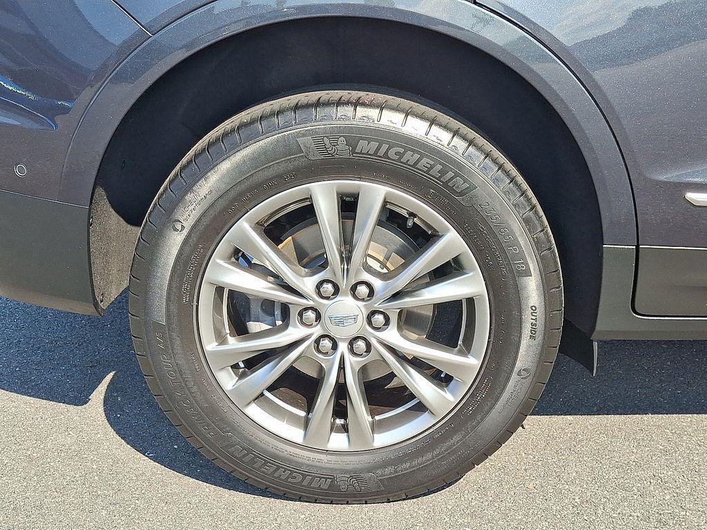used 2022 Cadillac XT5 car, priced at $28,995