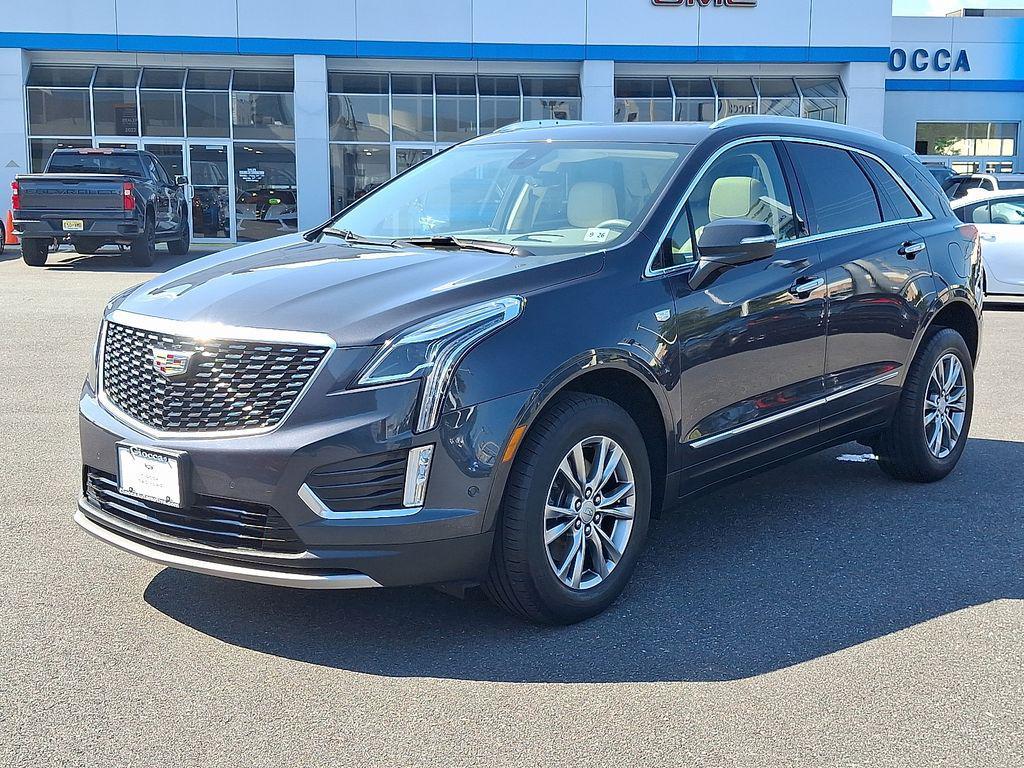used 2022 Cadillac XT5 car, priced at $28,995