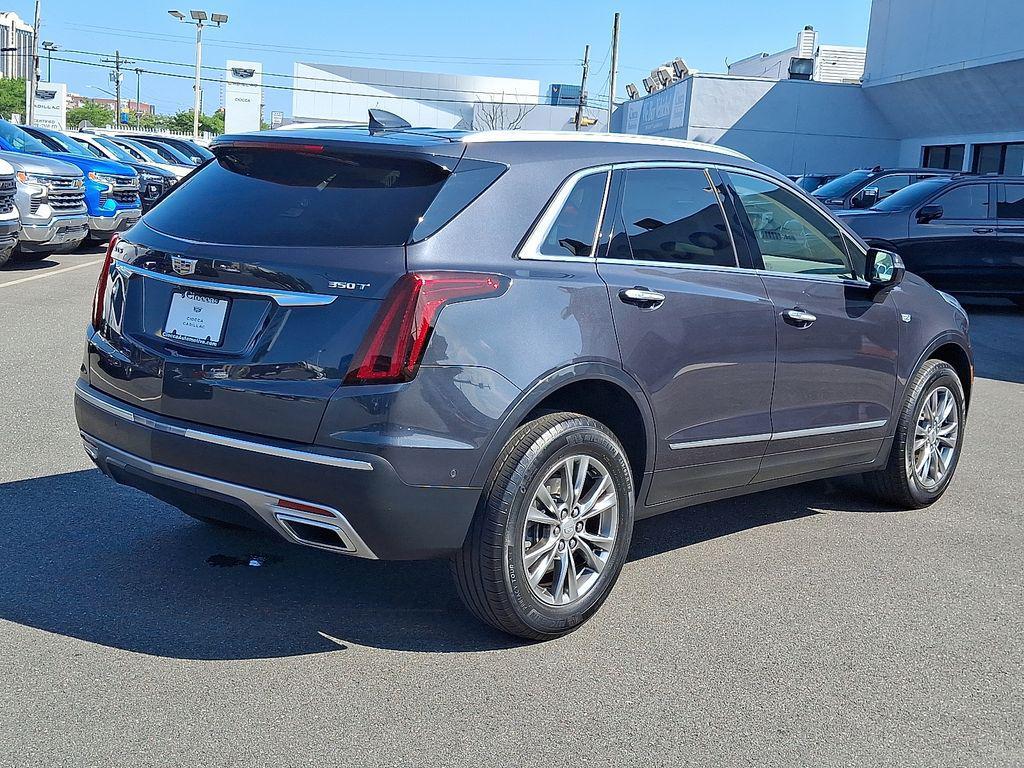 used 2022 Cadillac XT5 car, priced at $28,995