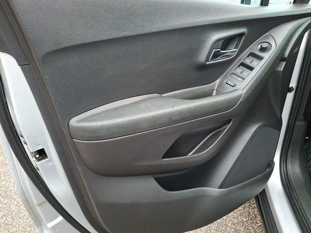 used 2020 Chevrolet Trax car, priced at $16,400