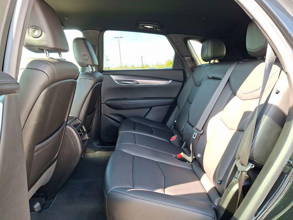 used 2023 Cadillac XT5 car, priced at $26,623