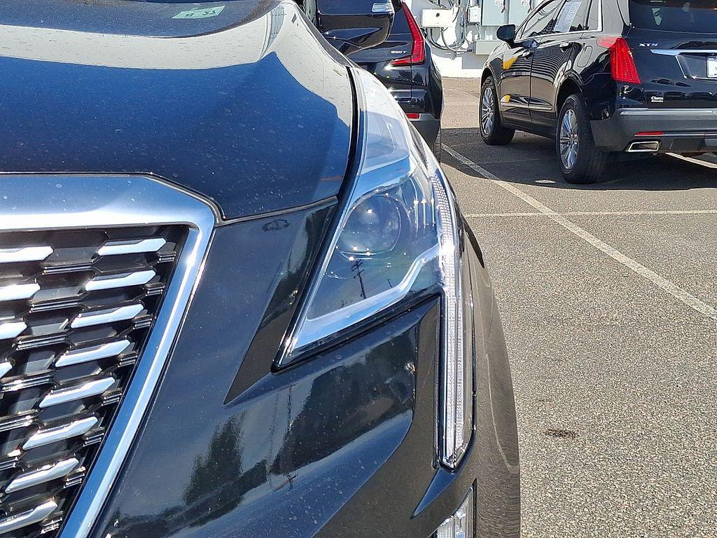 used 2023 Cadillac XT5 car, priced at $26,623