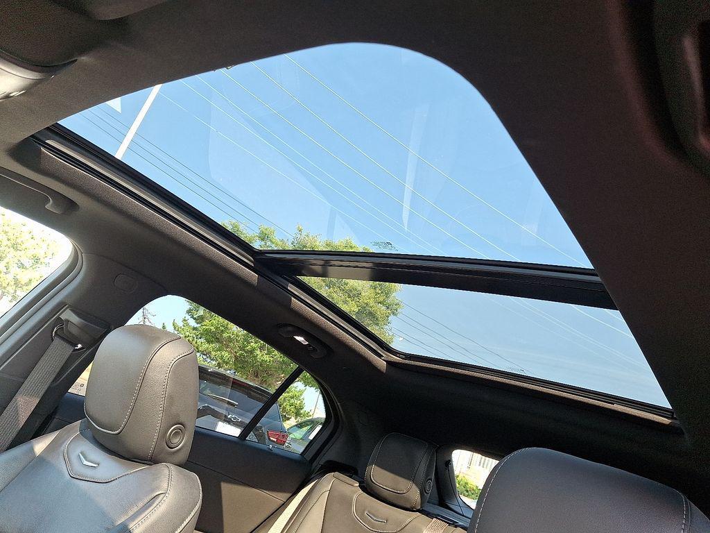 used 2022 Cadillac XT4 car, priced at $24,999