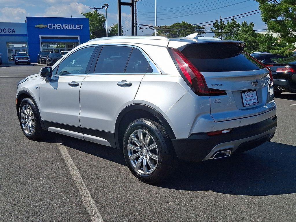used 2022 Cadillac XT4 car, priced at $24,999