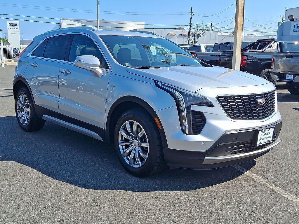 used 2022 Cadillac XT4 car, priced at $24,999