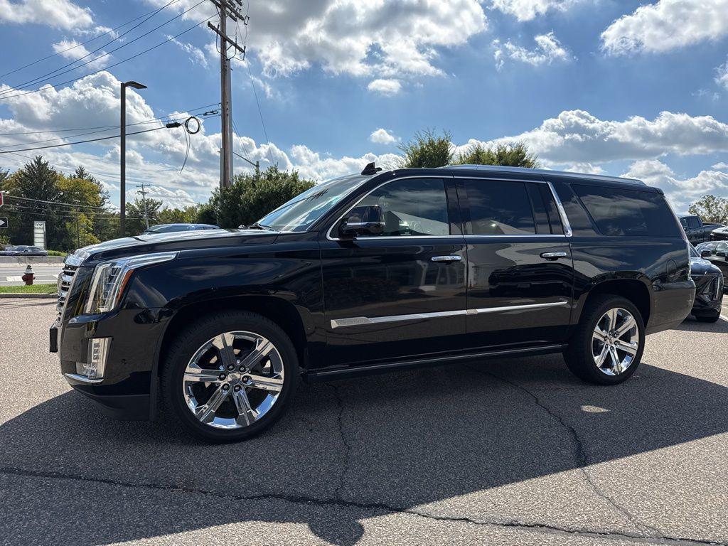 used 2019 Cadillac Escalade ESV car, priced at $34,995