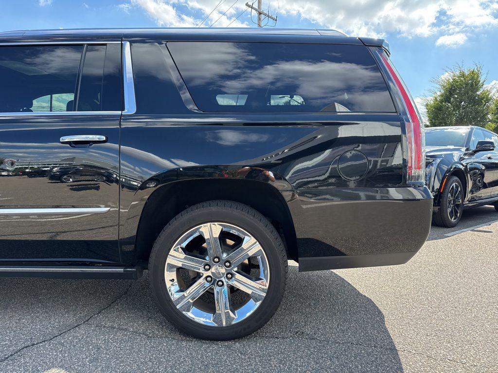 used 2019 Cadillac Escalade ESV car, priced at $34,995