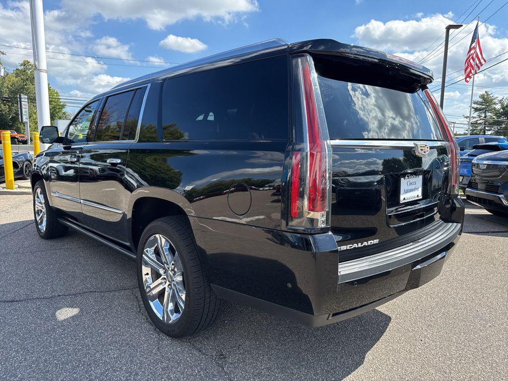 used 2019 Cadillac Escalade ESV car, priced at $34,995