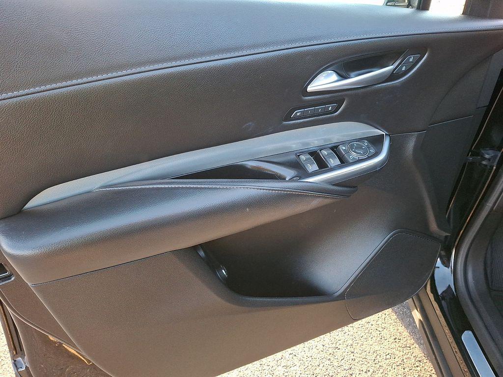 used 2022 Cadillac XT4 car, priced at $24,485