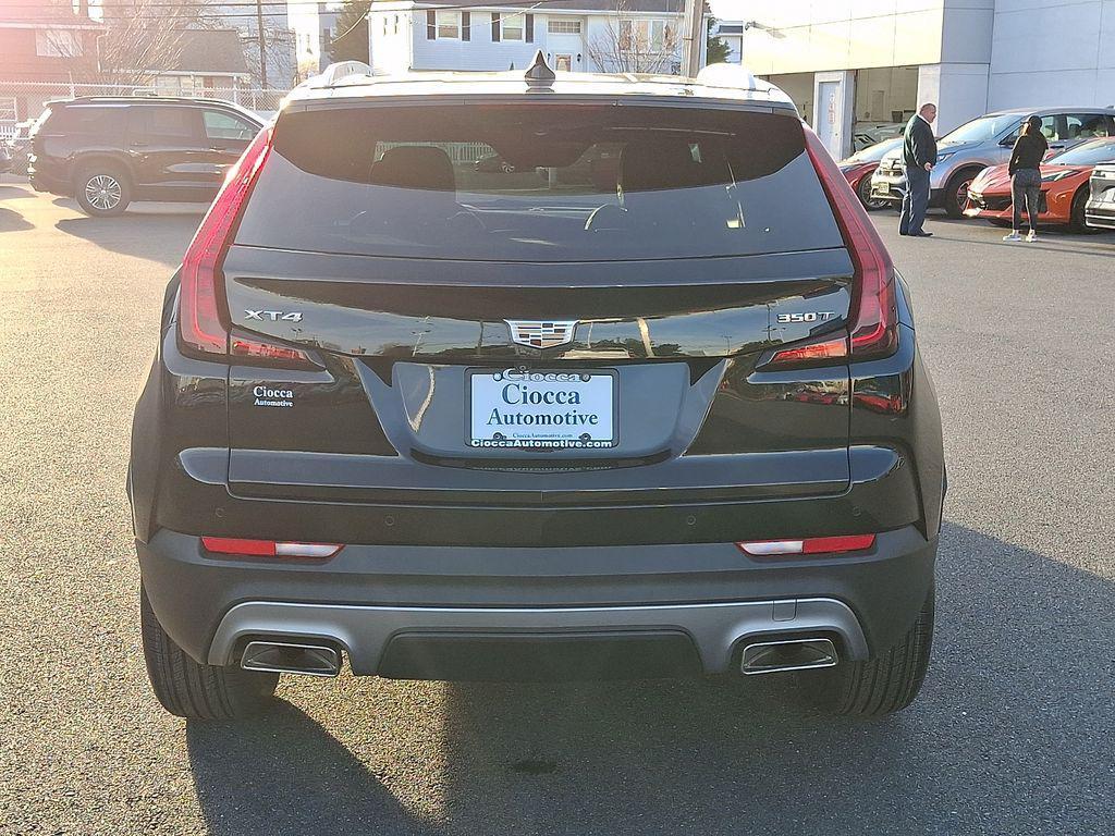 used 2022 Cadillac XT4 car, priced at $24,485