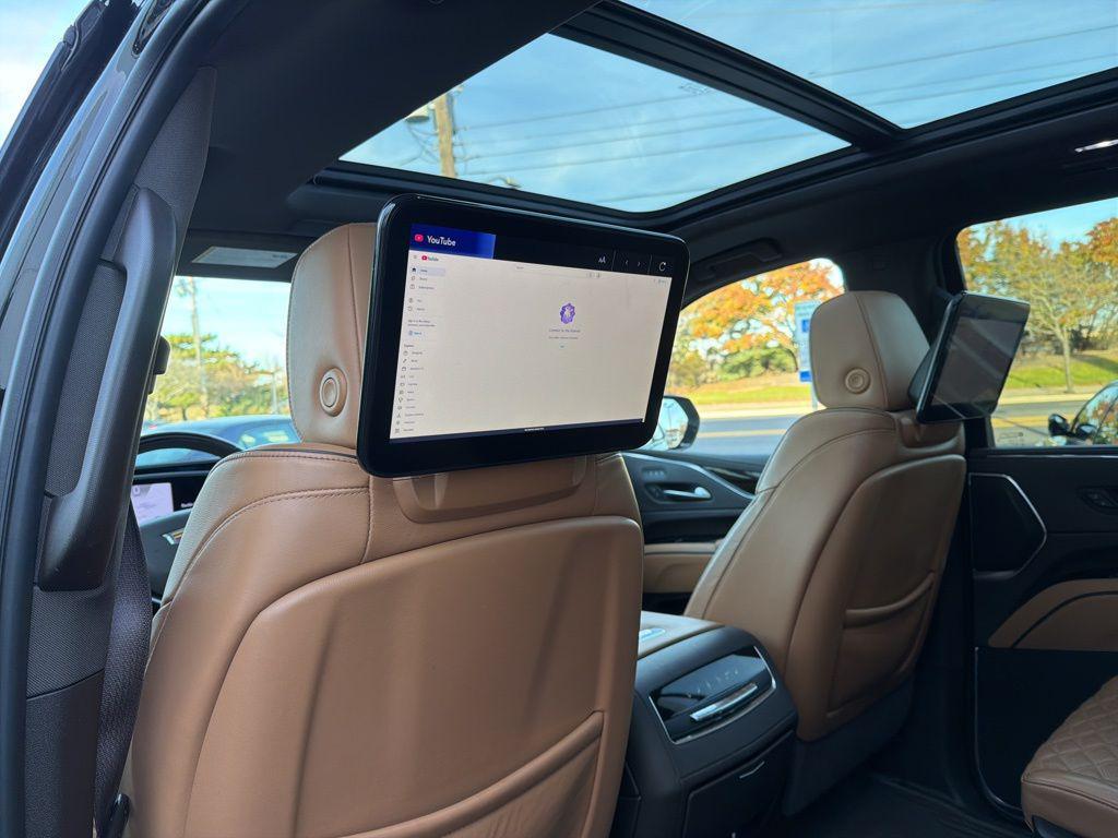used 2024 Cadillac Escalade car, priced at $83,996