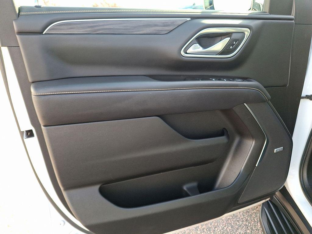 used 2022 GMC Yukon XL car, priced at $42,790