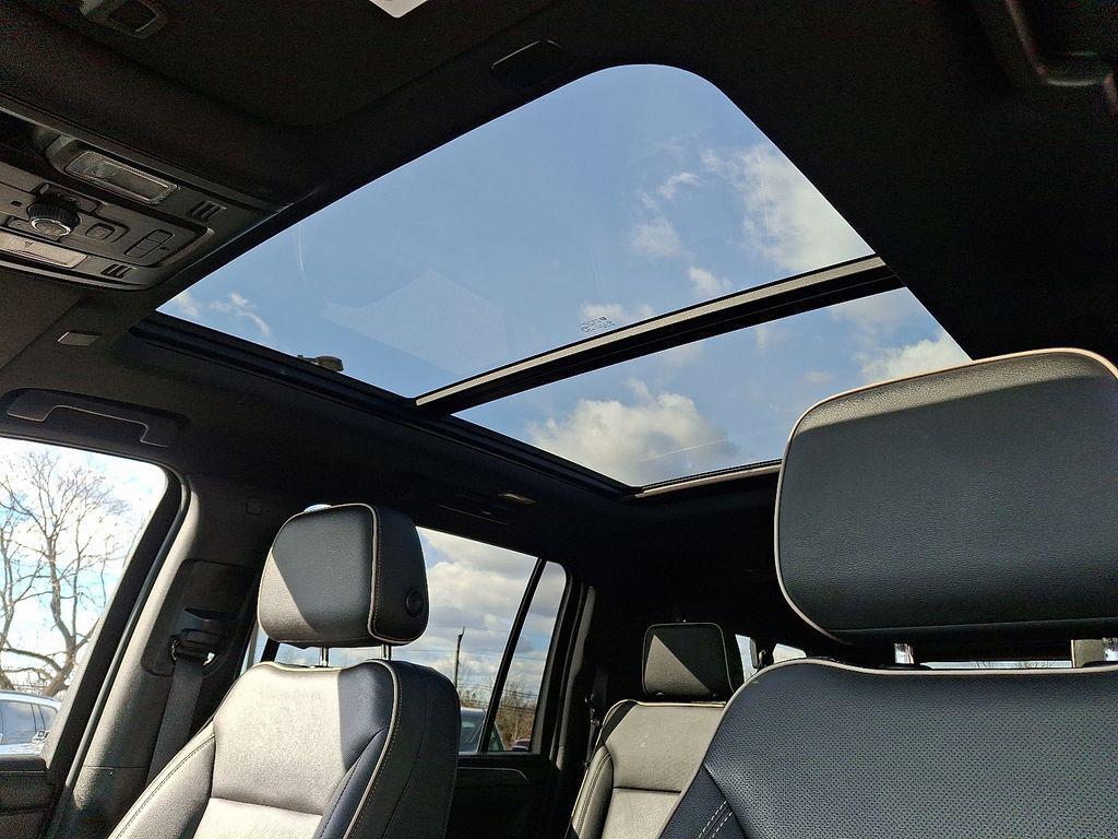 used 2022 GMC Yukon XL car, priced at $42,790