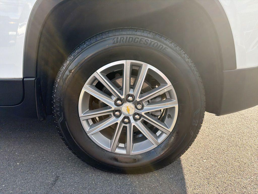 used 2023 Chevrolet Traverse car, priced at $34,869