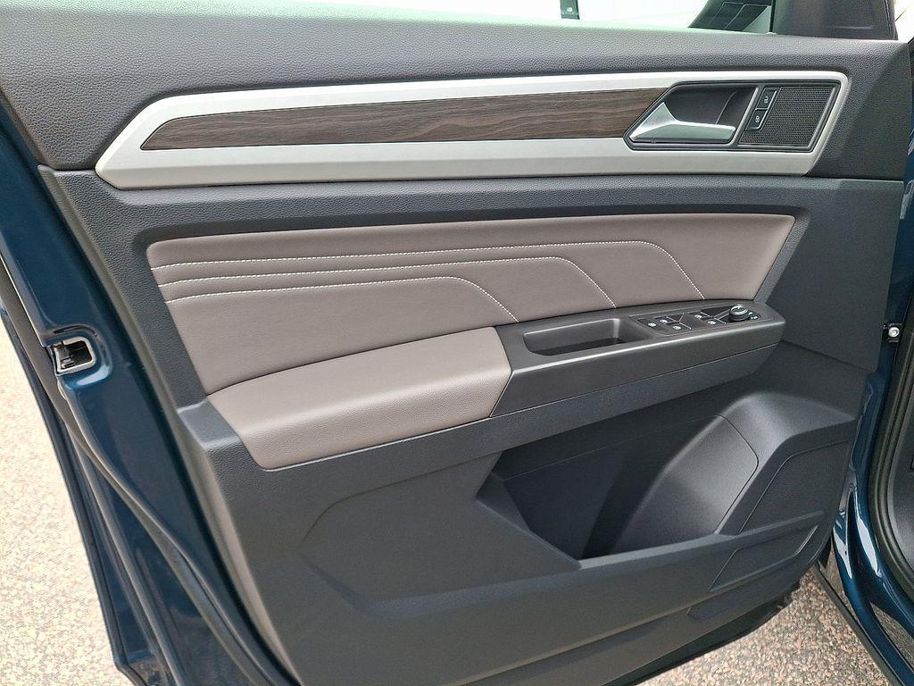 used 2022 Volkswagen Atlas car, priced at $27,000