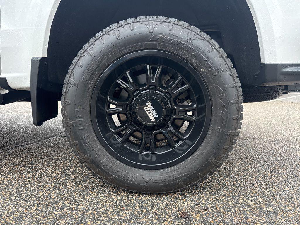 used 2023 Chevrolet Colorado car, priced at $32,317