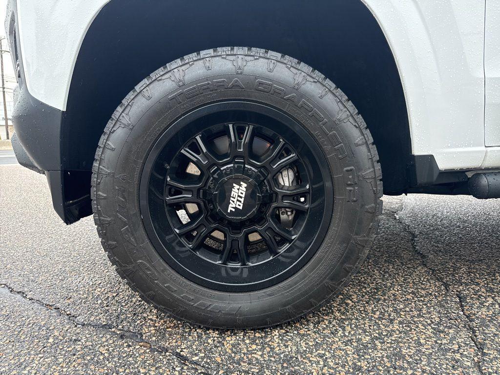 used 2023 Chevrolet Colorado car, priced at $32,317