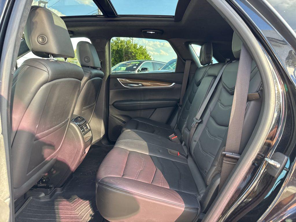used 2017 Cadillac XT5 car, priced at $18,995