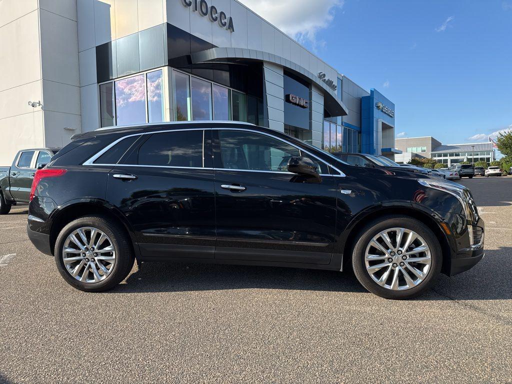 used 2017 Cadillac XT5 car, priced at $18,995