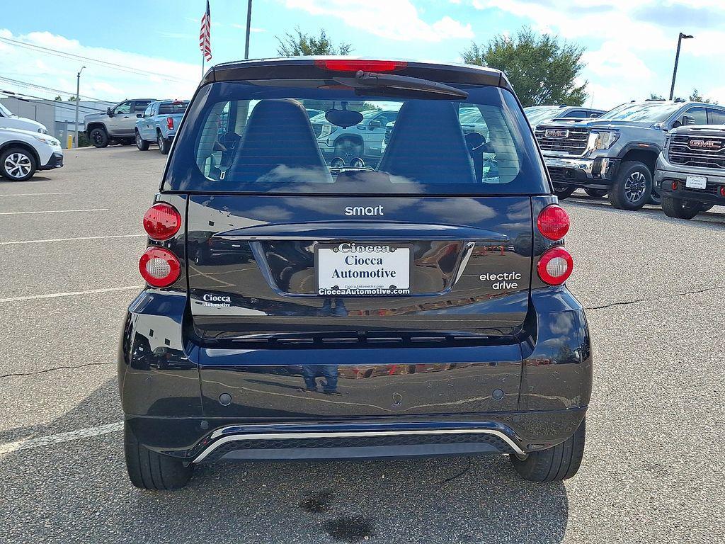 used 2013 smart ForTwo Electric Drive car, priced at $5,400