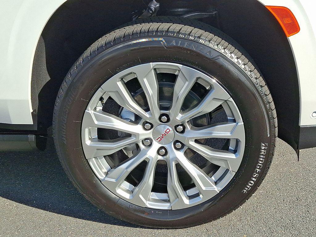 used 2024 GMC Yukon XL car, priced at $81,799