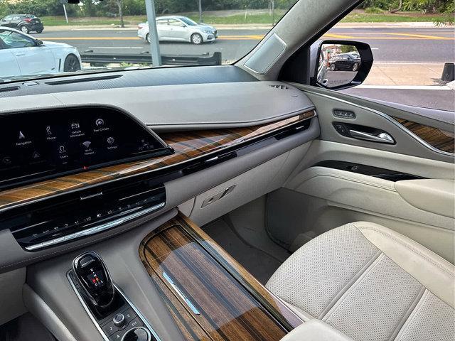 used 2022 Cadillac Escalade ESV car, priced at $75,991