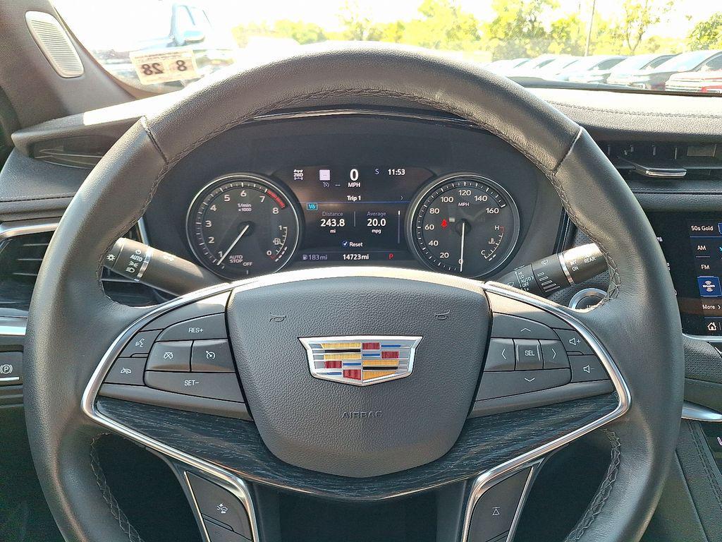 used 2024 Cadillac XT5 car, priced at $42,995